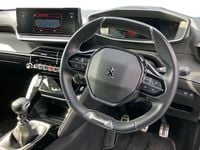 Used Peugeot 2008 Premium 131 HP (96 kW) 2021 Blue SUV