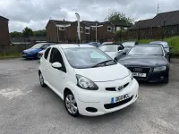 Used Toyota Aygo 68 HP (50 kW) 2011 White Hatchback