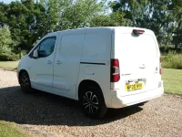Used Citroën Berlingo Start 100 HP (73 kW) 2020 White MPV