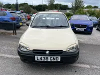 Used Vauxhall Corsa 67 HP (49 kW) 1994 Cream Hatchback