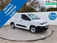 Begagnad Fiat Doblò 2023 Vit Minibuss