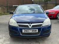 Second-hand Vauxhall Astra 2007 Albastru Hatchback