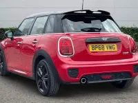 Used Mini Cooper Hatch 136 HP (100 kW) 2018 Red Hatchback