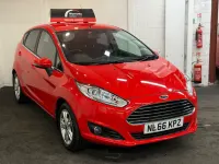 Używany Ford Fiesta Zetec 2017 Czerwony Hatchback