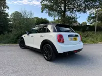 Used Mini Cooper D Hatch 2017 White Hatchback