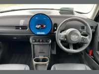 Usado Mini Cooper Hatch 154 CV (113 kW) 2024 Verde Utilitario