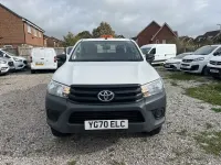 Używany Toyota HiLux Active 150 KM (110 kW) 2020 Biały Pickup