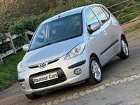 Used Hyundai i10 Comfort 83 HP (61 kW) 2015 Silver Hatchback
