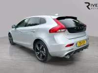 Used Volvo V40 R-Design Pro 120 HP (88 kW) 2018 Bright silver Hatchback