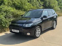 Używany Mitsubishi Outlander P-HEV 2015 Czarny Kombi