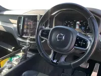 Used Volvo XC60 R-Design 235 HP (172 kW) 2019 SUV