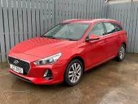 Used Hyundai i30 SE 110 HP (80 kW) 2018 Red Estate