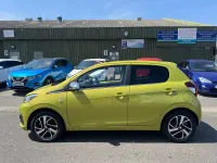 Used Peugeot 108 Collection 72 HP (52 kW) 2018 Green Hatchback