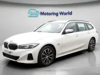 Usado BMW 330e Sport Line 292 CV (214 kW) 2023 Blanco Familiar