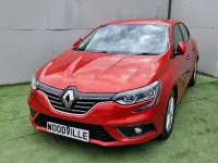 Used Renault Mégane Dynamique 2017 Red Hatchback