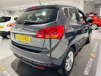 Used Kia Venga 123 HP (90 kW) 2015 Silver Hatchback