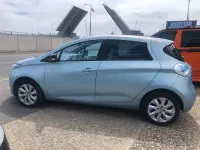 Used Renault Zoe Dynamique 64 kW (88 HP) 2015 Blue Hatchback
