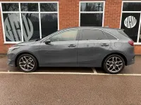Usado Kia Ceed 158 CV (116 kW) 2022 Gris Utilitario