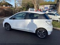 Used Toyota Yaris Trend 99 HP (72 kW) 2013 White Hatchback
