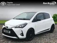 Used Toyota Yaris Hybrid Sport 2019 White Hatchback