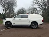 Used Toyota HiLux 204 HP (150 kW) 2021 White Pickup