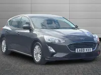 Usado Ford Focus Titanium 120 CV (88 kW) 2019 Gris Utilitario