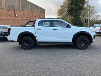 Used Isuzu D-Max 163 HP (119 kW) 2024 527 splash white Pickup