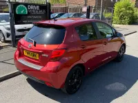 Used Toyota Yaris Sport 99 HP (72 kW) 2015 Red Hatchback