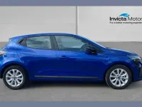 Used Renault Clio Evolution 140 HP (102 kW) 2023 Blue Hatchback