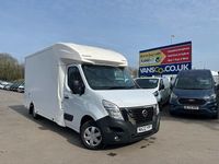Used Nissan Interstar Tekna 135 HP (99 kW) 2022 White Van