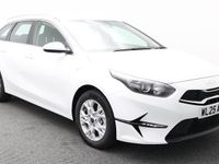 New Kia Ceed 138 HP (101 kW) 2025 Fusion white Hatchback
