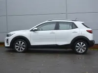 Usado Kia Stonic 99 CV (72 kW) 2022 Blanco SUV