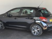 used Peugeot 208 PURETECH XS LIME