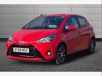 Used Toyota Yaris Hybrid 134 HP (98 kW) 2018 Chilli red Hatchback