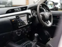 Używany Toyota HiLux Active 150 KM (110 kW) 2022 Biały Pickup