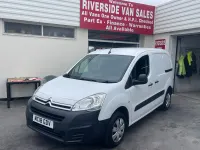 Used Citroën Berlingo 100 HP (73 kW) 2018 White MPV