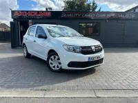 Used Dacia Sandero Ambiance 71 HP (52 kW) 2017 White Hatchback