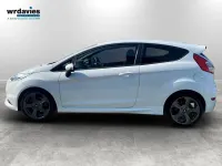Used Ford Fiesta ST 2017 Frozen white Hatchback