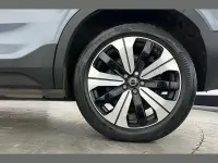 Usado Volvo C40 Core 169 kW (231 HP) 2022 Cinzento SUV
