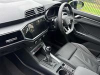 Używany Audi Q3 Black Edition 150 KM (110 kW) 2025 Niebieski SUV
