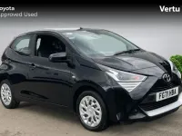Used Toyota Aygo X-play 72 HP (52 kW) 2022 Bold black (metallic paint) Hatchback