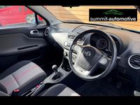 Begagnad MG MG3 2015 Blå Halvkombi