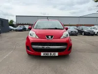 Used Peugeot 107 Envy 68 HP (50 kW) 2011 Red Hatchback