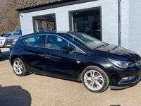 Used Vauxhall Astra SRi 105 HP (77 kW) 2019 Black Hatchback