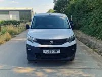 Used Peugeot Partner 100 HP (73 kW) 2020 White MPV