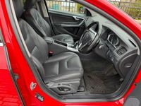 Used Volvo V60 SE Lux 190 HP (139 kW) 2018 Red Estate