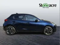 Usado Mazda 2 Homura-Aka 116 HP (85 kW) 2023 Azul Citadino