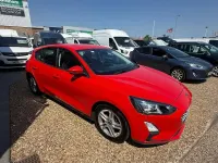 Used Ford Focus Zetec 120 HP (88 kW) 2019 Red Hatchback