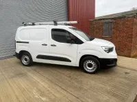 Used Vauxhall Combo Edition 100 HP (73 kW) 2019 White Van