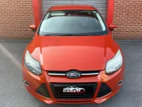 Used Ford Focus Zetec 115 HP (84 kW) 2011 Red Hatchback